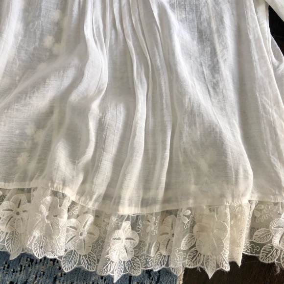 Beautiful blouse like new excellent condition - Picture 3 of 4